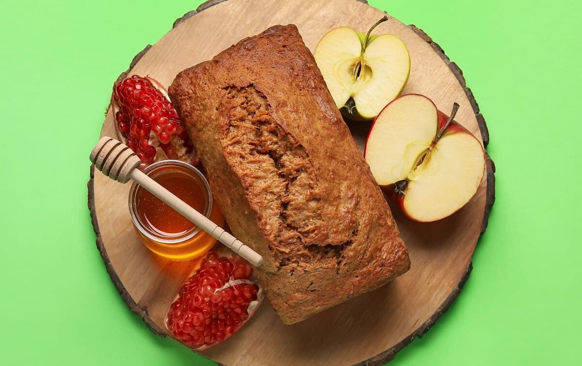Rosh Hashanah Honey Cake with Apples